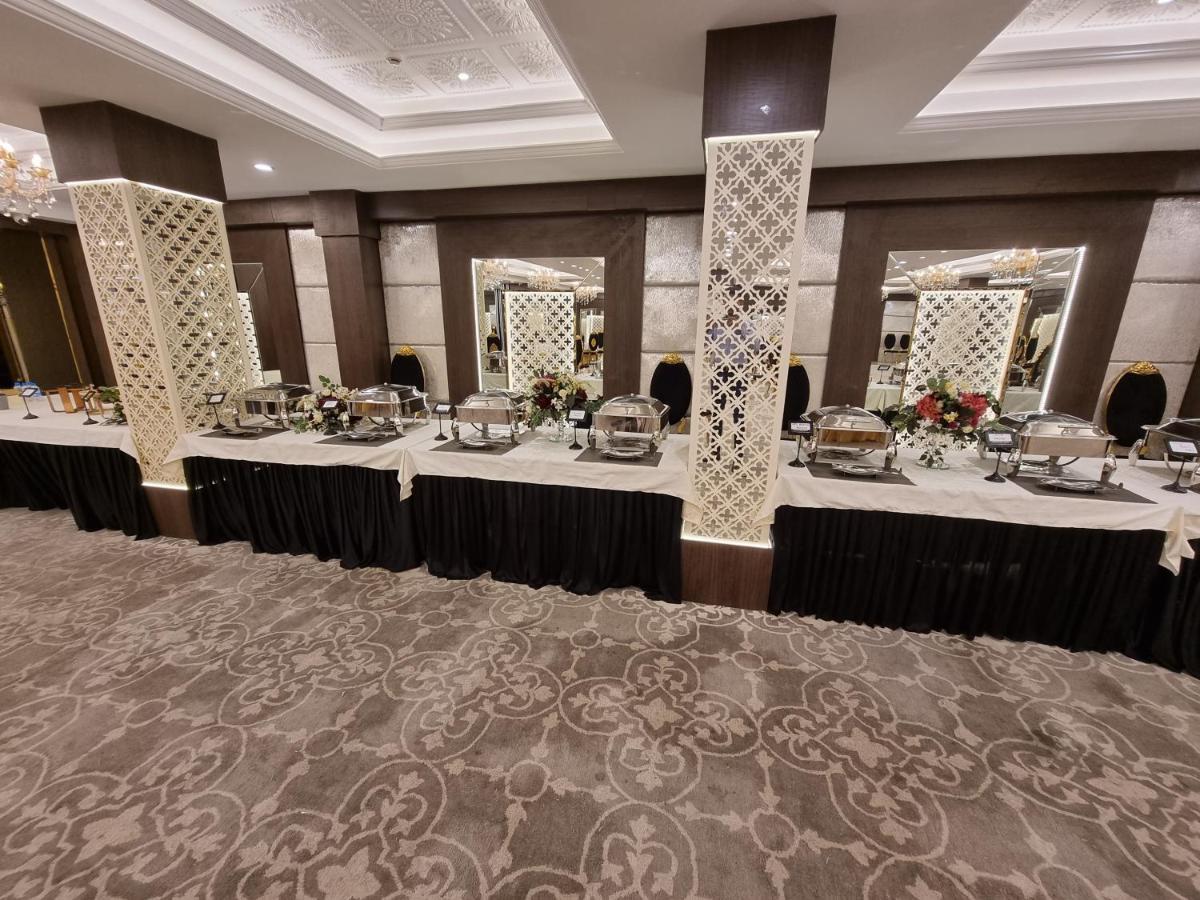 Hotel Casa Aishbagh Lucknow Esterno foto