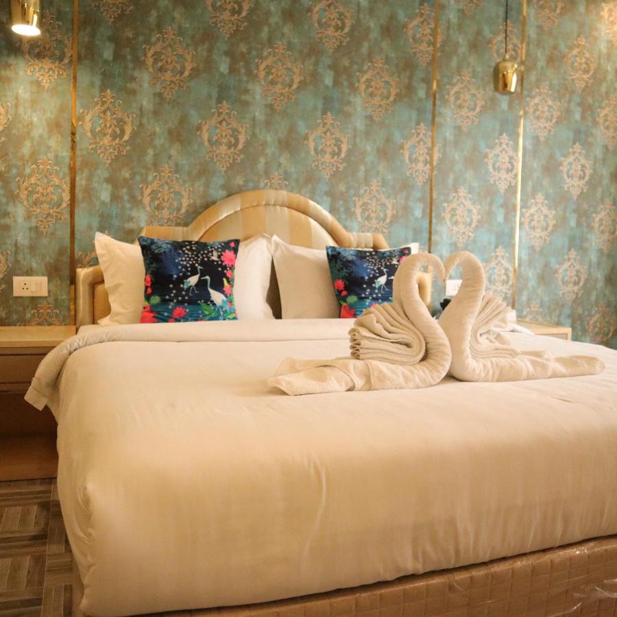 Hotel Casa Aishbagh Lucknow Esterno foto