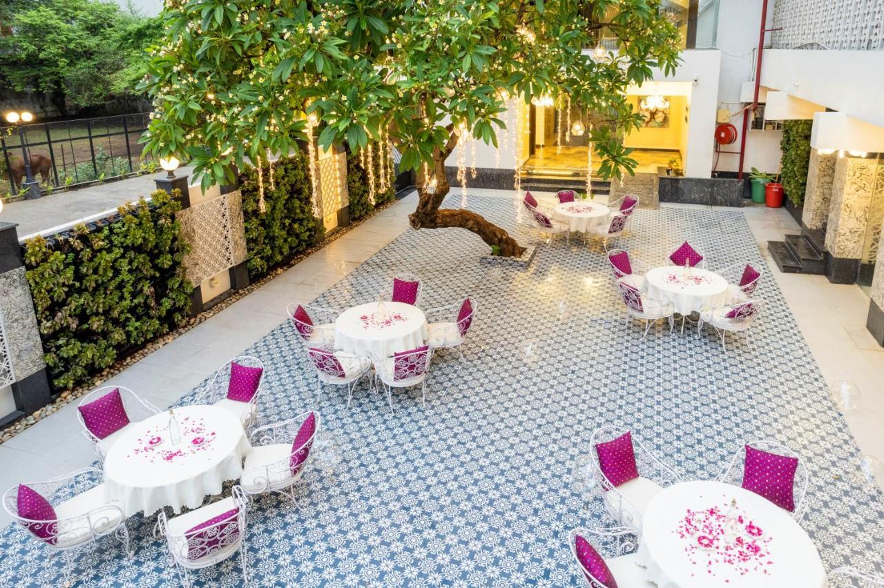 Hotel Casa Aishbagh Lucknow Esterno foto