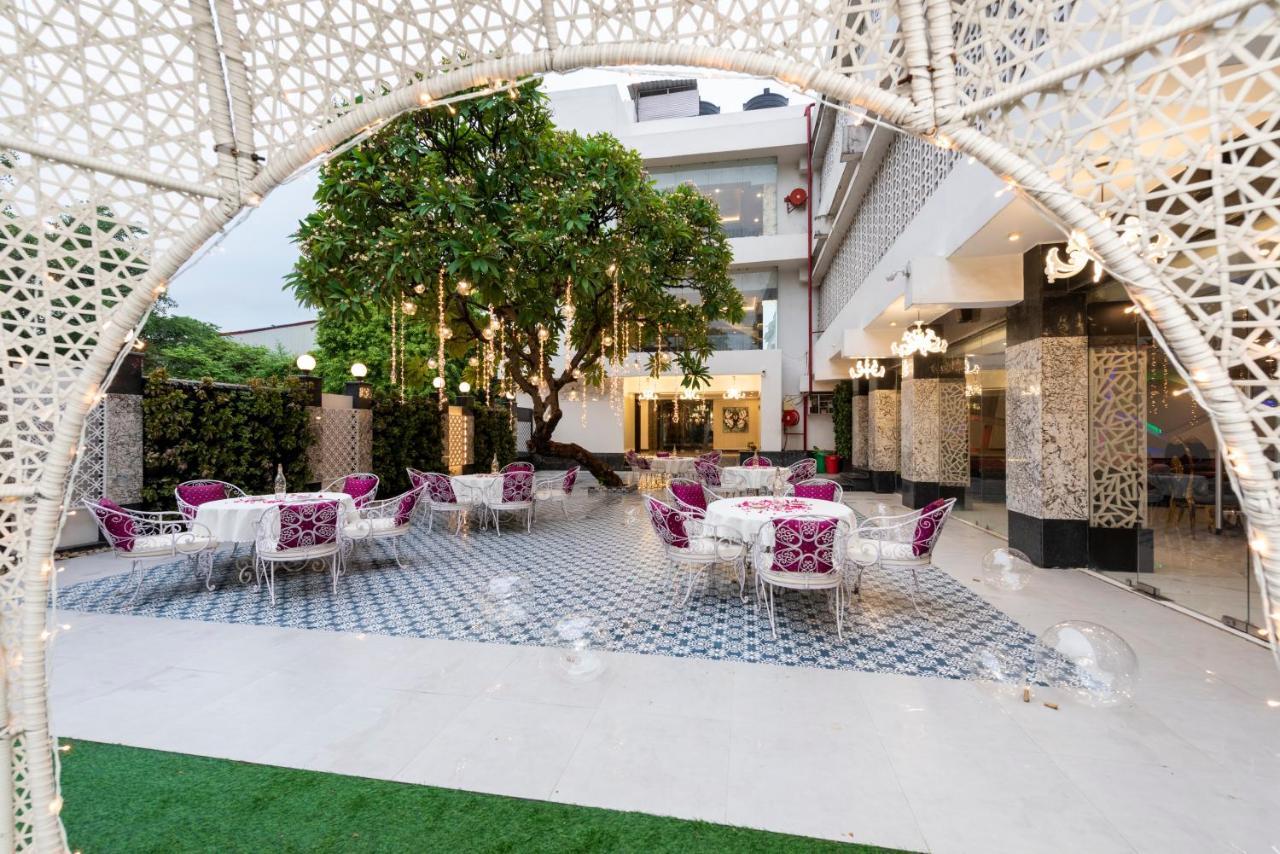 Hotel Casa Aishbagh Lucknow Esterno foto
