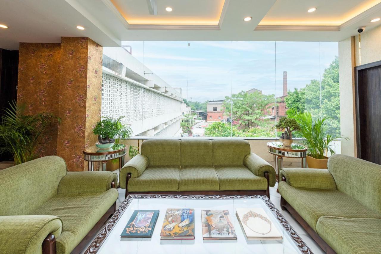 Hotel Casa Aishbagh Lucknow Esterno foto