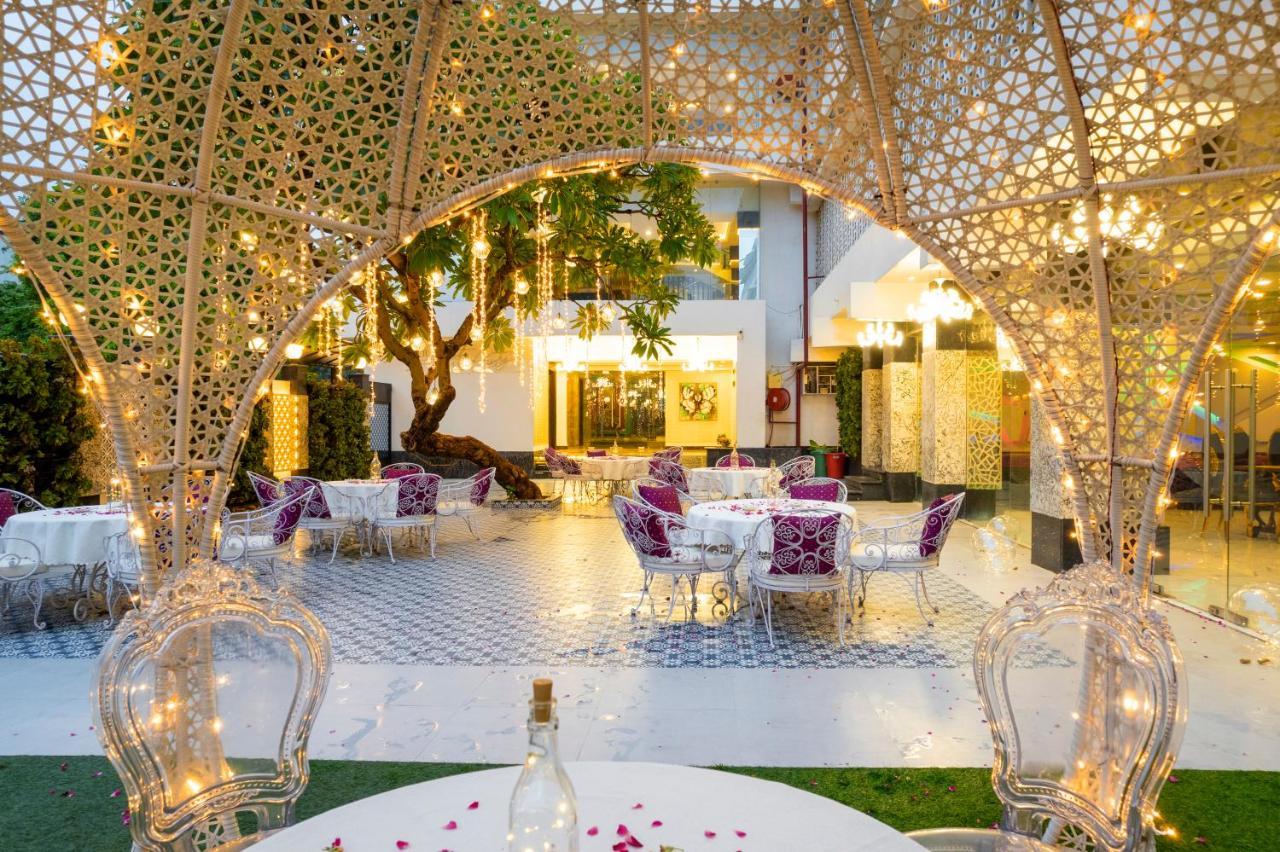 Hotel Casa Aishbagh Lucknow Esterno foto