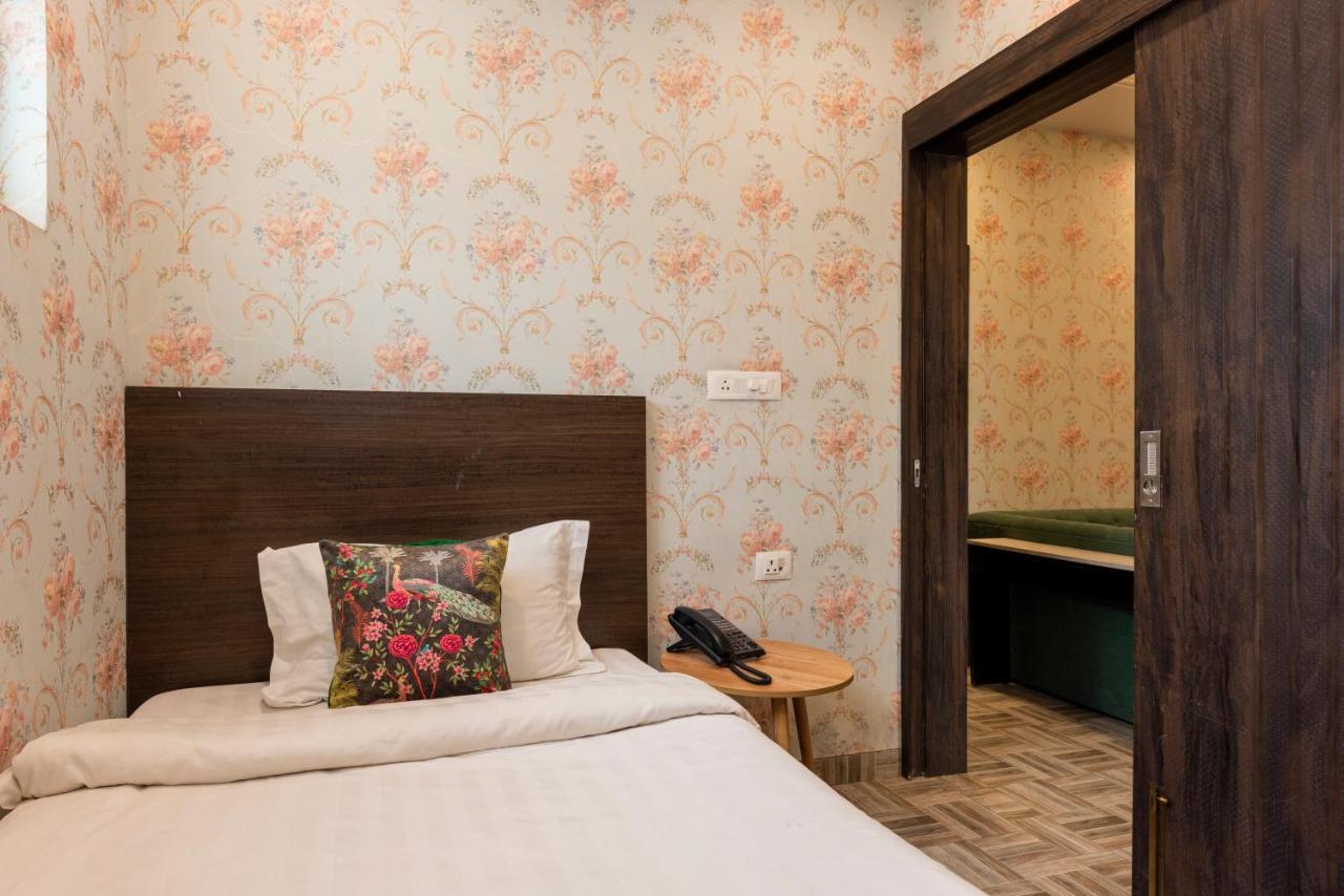 Hotel Casa Aishbagh Lucknow Esterno foto